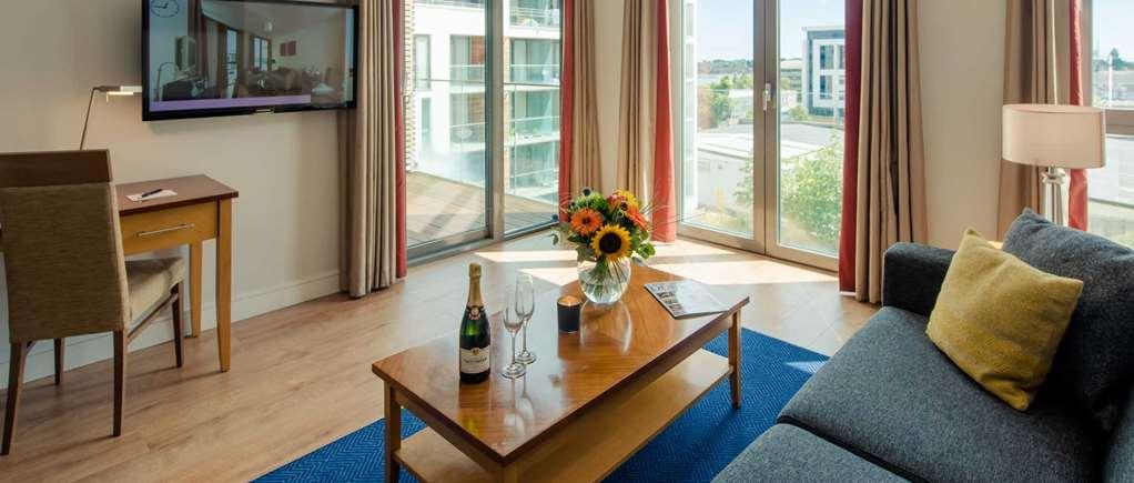 Premier Suites Dublin, Sandyford Zimmer foto