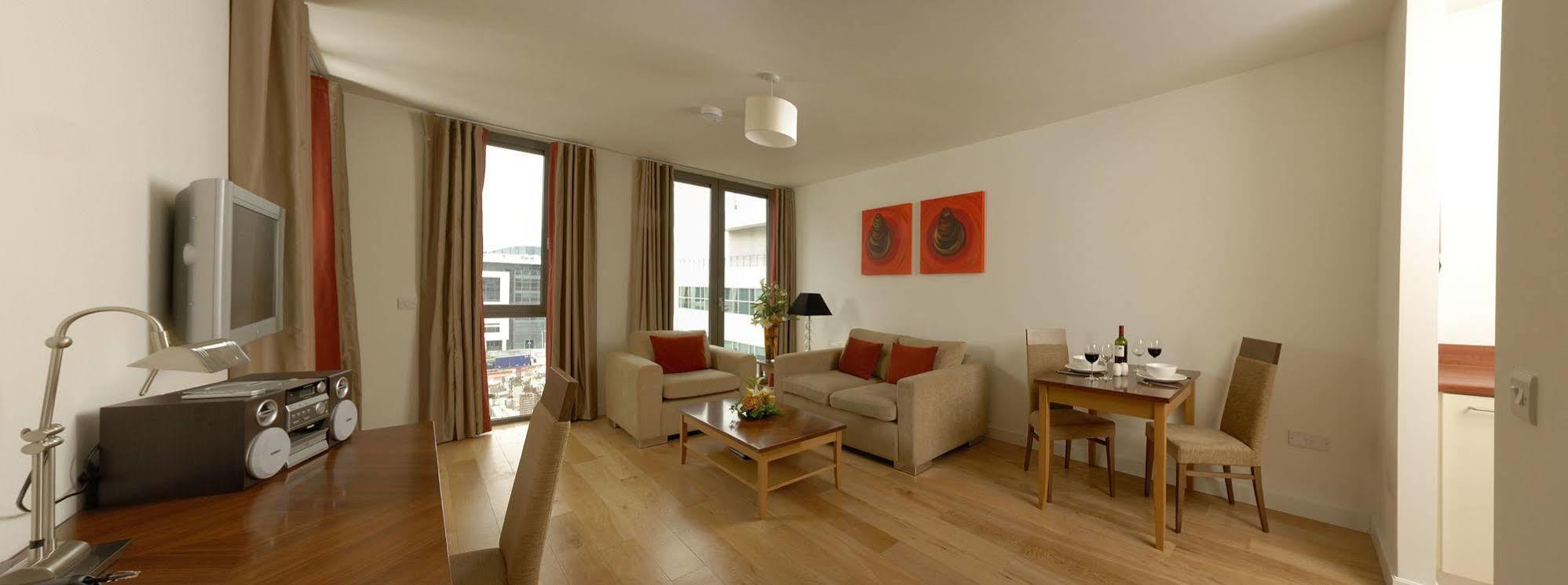 Premier Suites Dublin, Sandyford Exterior foto